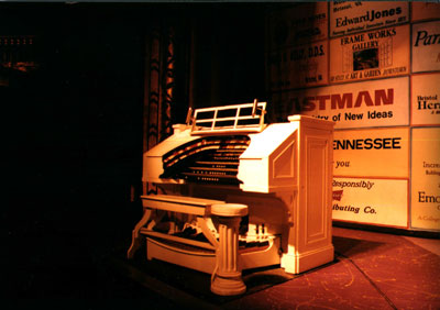 Click here to download a 3367 x 2374 JPG image showing the 3/11 Mighty Kimball/WurliTzer Theatre Pipe Organ on the stage at the Paramount Center for the Arts in Bristol, Tennessee.