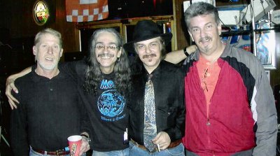 Click here to download a 1011 x 564 JPG image of MOJO at Brackin's Blues Club in Maryville, Tennessee.