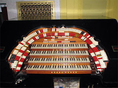 Click here to download a 2592 x 1944 JPG image showing the stop sweep of the Mighty WurliTzer Theatre Pipe Organ installed at the Masonic Temple in Cleveland, Ohio.