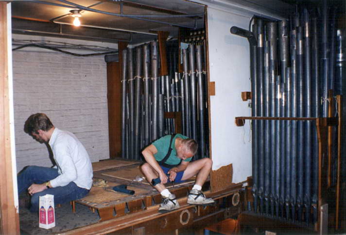 Removing Simonton Wurlitzer Removing Simonton Wurlitzer
